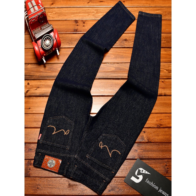 Derin mavi kot pantolon erkek  - Levis Jeans 501 incelemesi ve fiyatı